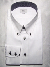 2022年07月16日受注 東京・新宿区のO.M様 新規のお客様ですが国産白ドビー織り生地で襟型はボタンダウンになります。裏地オプションでお洒落度アップですね(^^♪